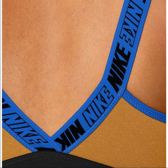 Nike Color-Block Distort Classic Victory SportsBra - Picture 7 of 10